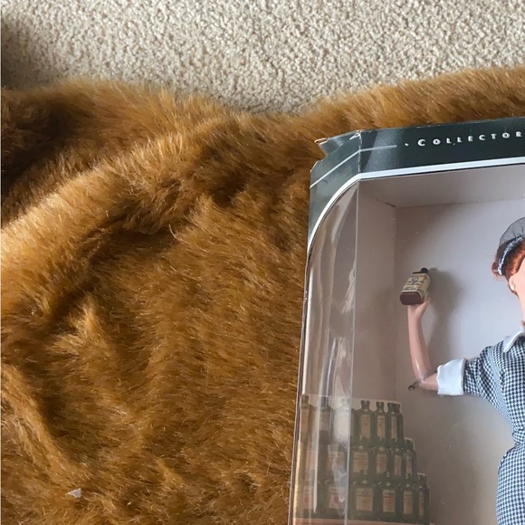 I Love Lucy Barbie Doll Vitameatavegamin Lucy Does A TV Commercial  1997 Mattel - Picture 5 of 9